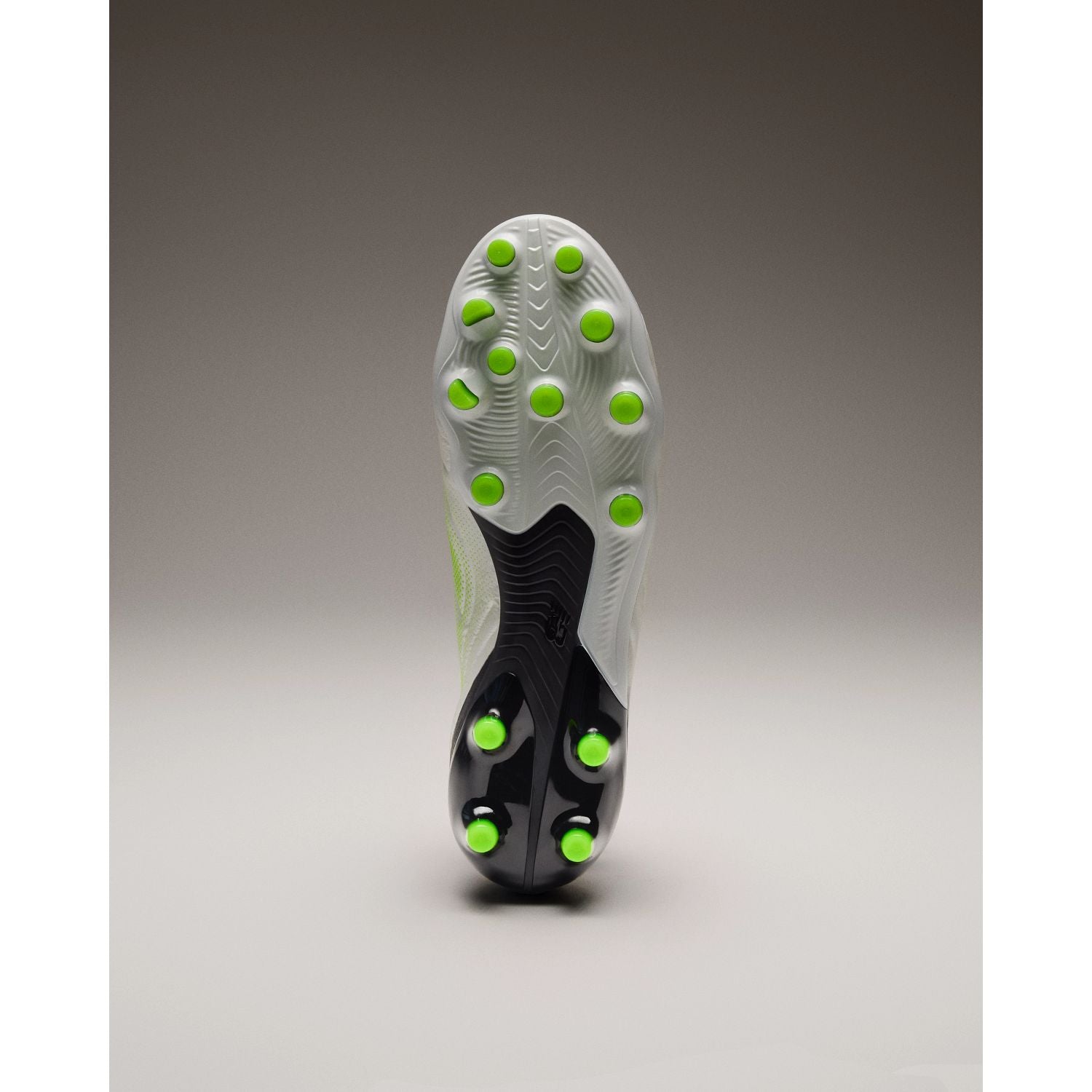New Balance Adult Tekela WOMEN'S Elite Low Laced Mid Ground V5 Soccer Cleats