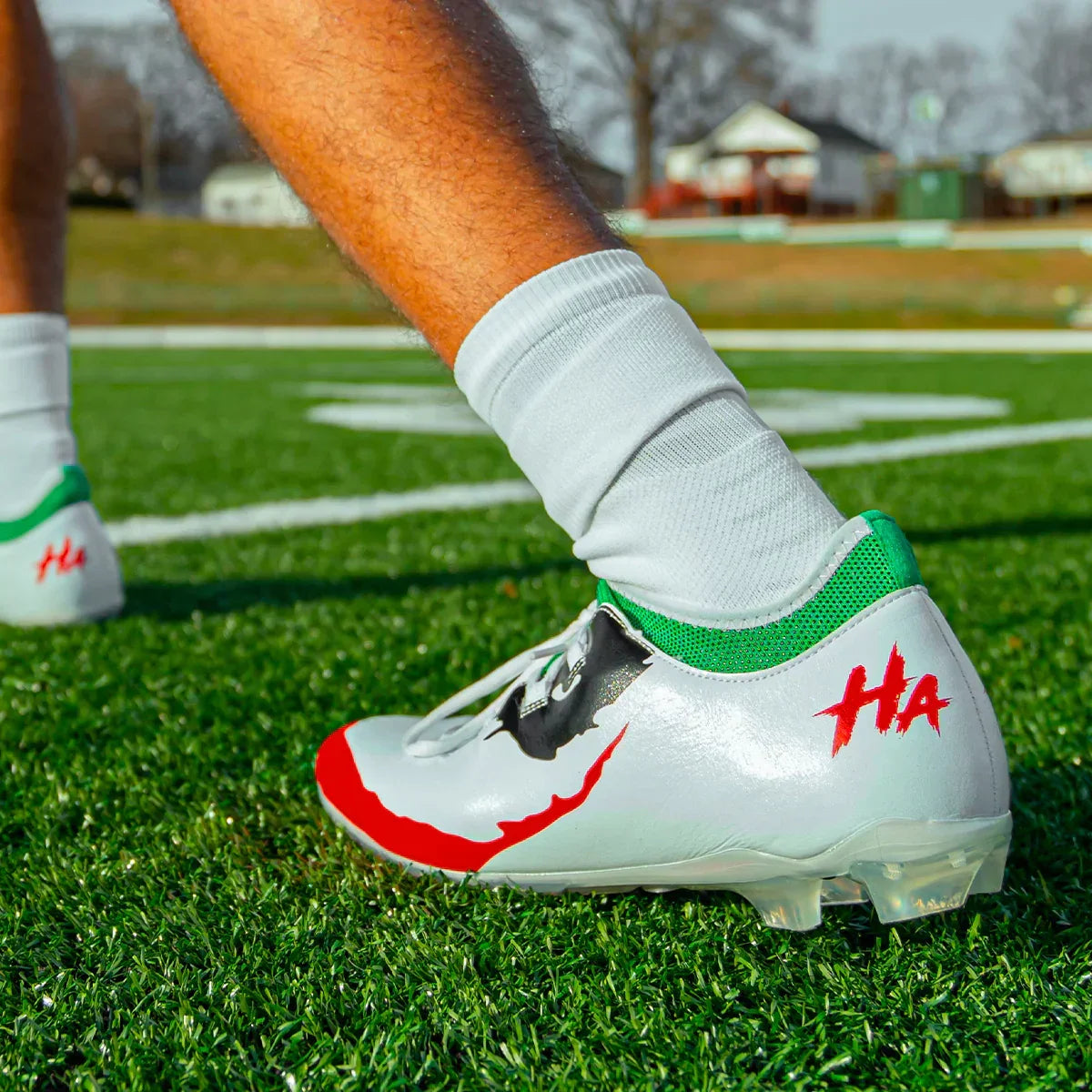 Phenom Elite Adult Velocity 2.0 Football Cleats