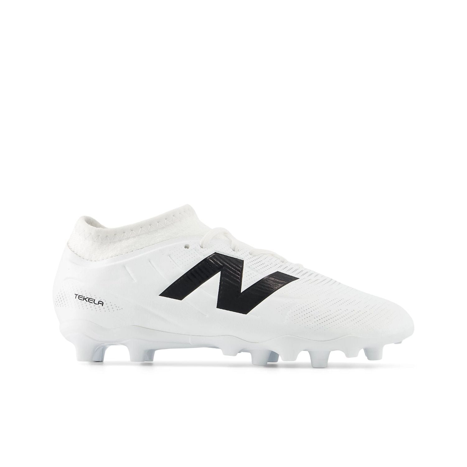 New Balance Youth Tekela Team Low Laced FG V5 Soccer Cleat