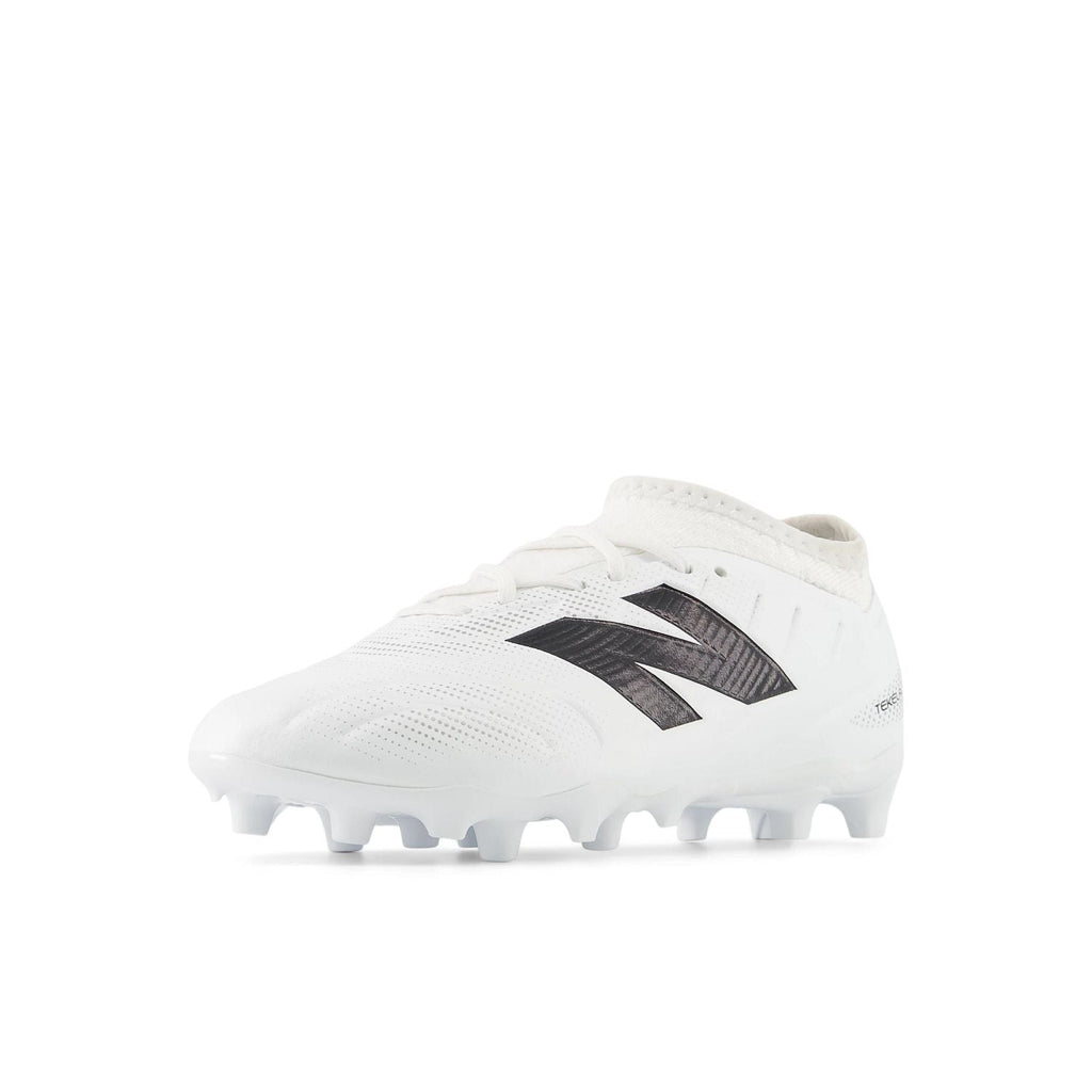 New Balance Youth Tekela Team Low Laced FG V5 Soccer Cleat