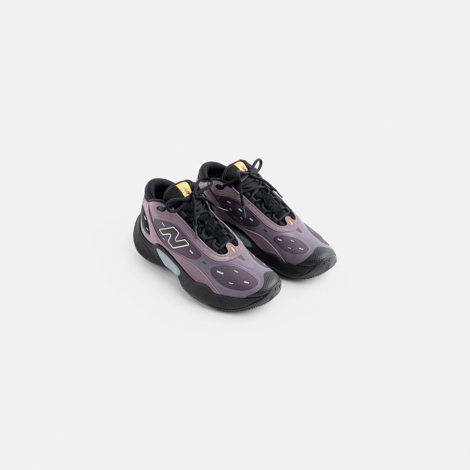 New Balance Men's Fresh Foam BB V3 Basketball Shoe