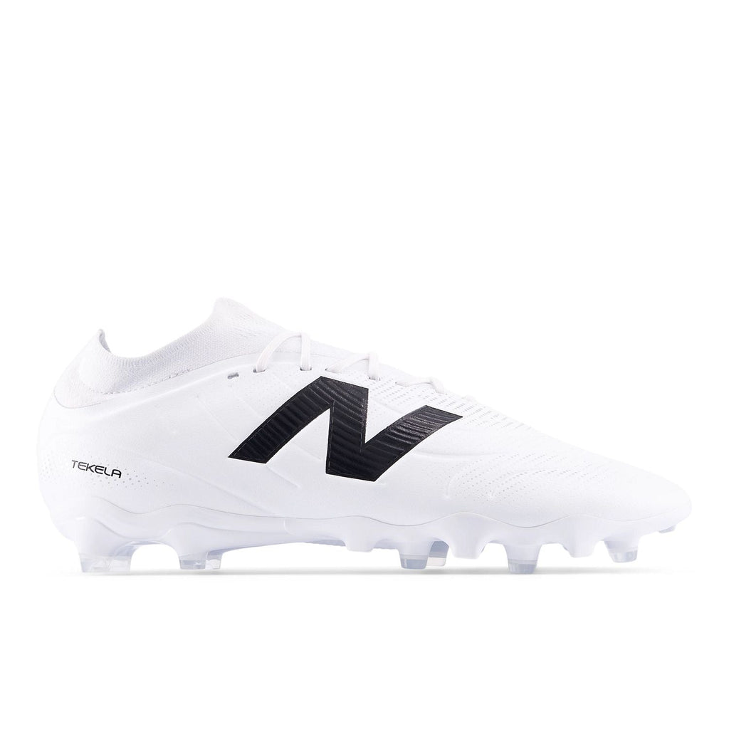New Balance Men's Tekela Team Low Laced FG V5 Soccer Cleat