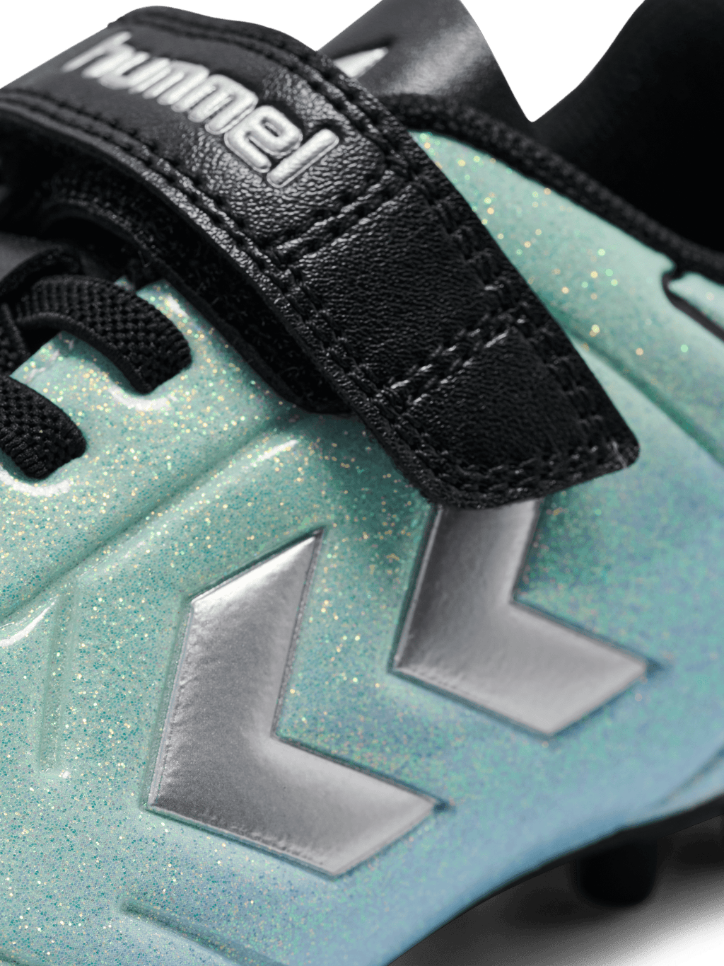hummel Youth Top Star Mid Ground Velcro 2.0 Cleats