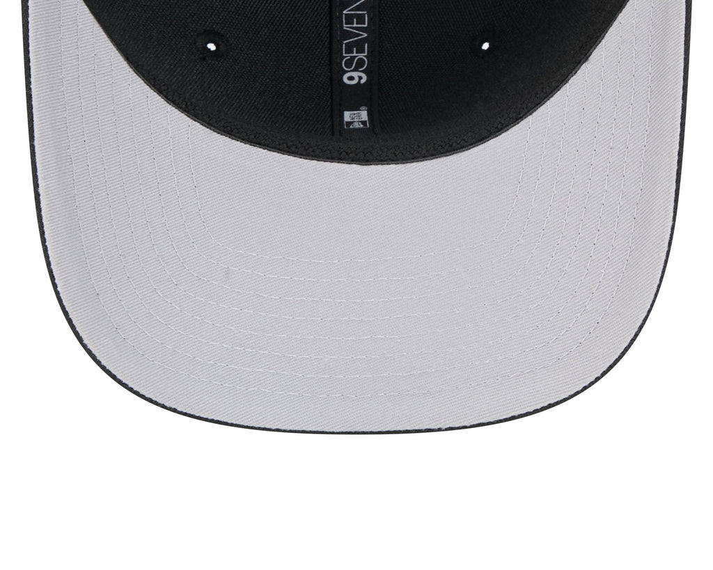 Vancouver Canucks NHL New Era Men's Black 9Seventy Team Color Snapback Hat