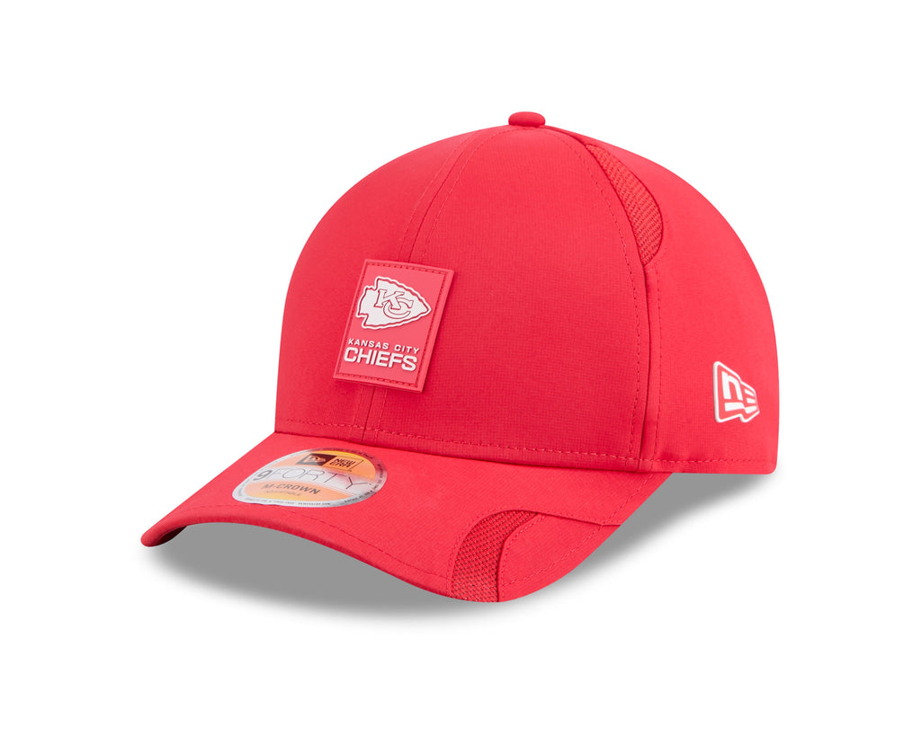 Kansas City Chiefs NFL New Era Men's Red 9Forty 2025 Sideline M-Crown Snapback
