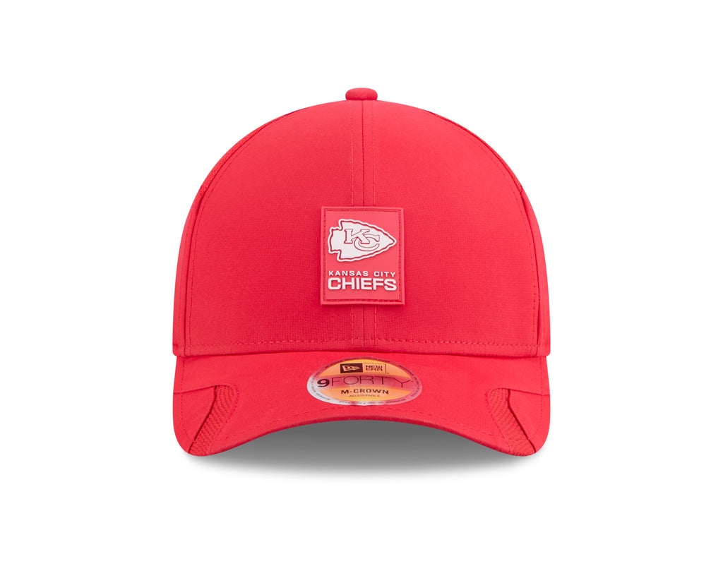 Kansas City Chiefs NFL New Era Men's Red 9Forty 2025 Sideline M-Crown Snapback