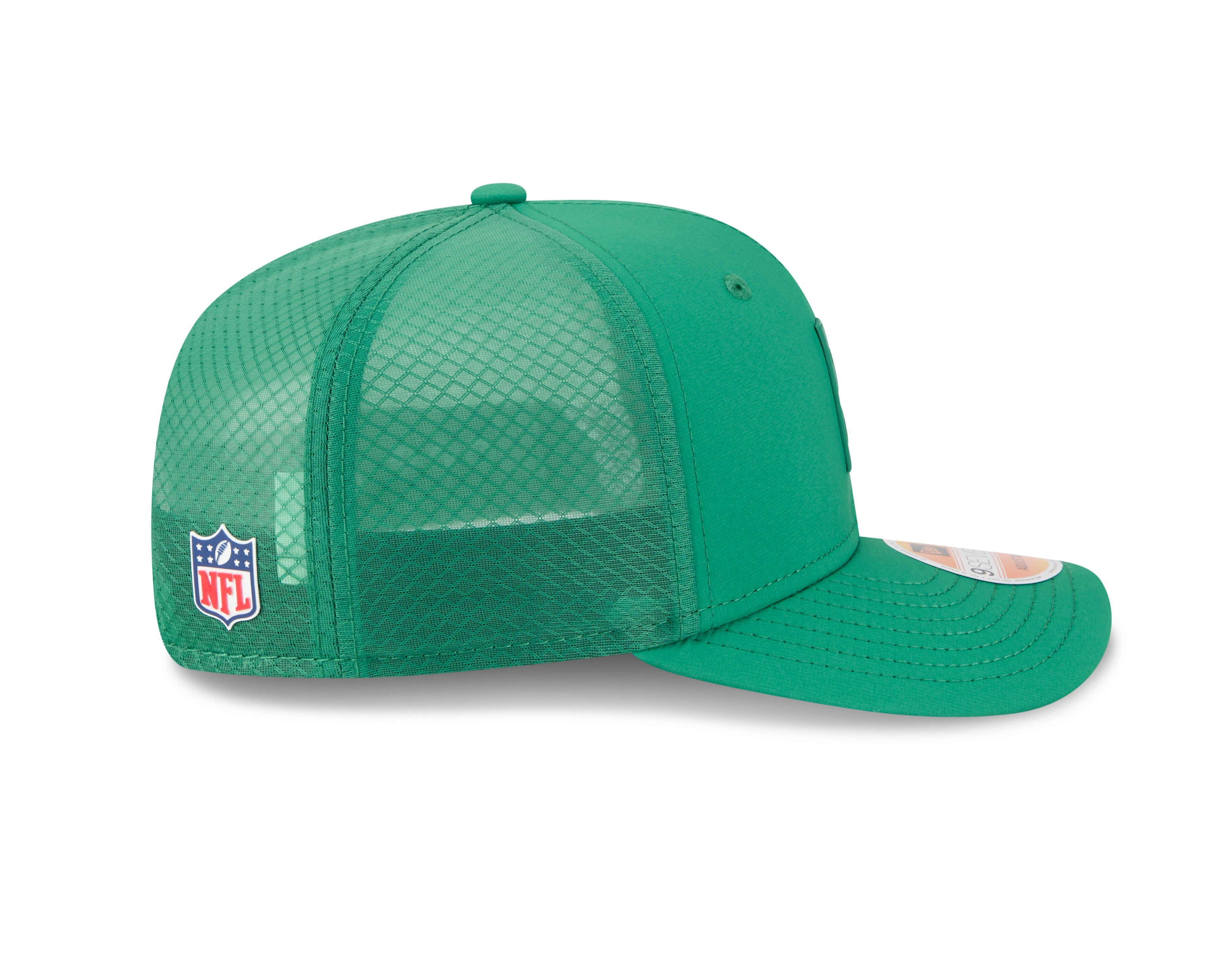 Philadelphia Eagles NFL New Era Men's Green 9Seventy 2025 Sideline Hot Weather Trucker Snapback