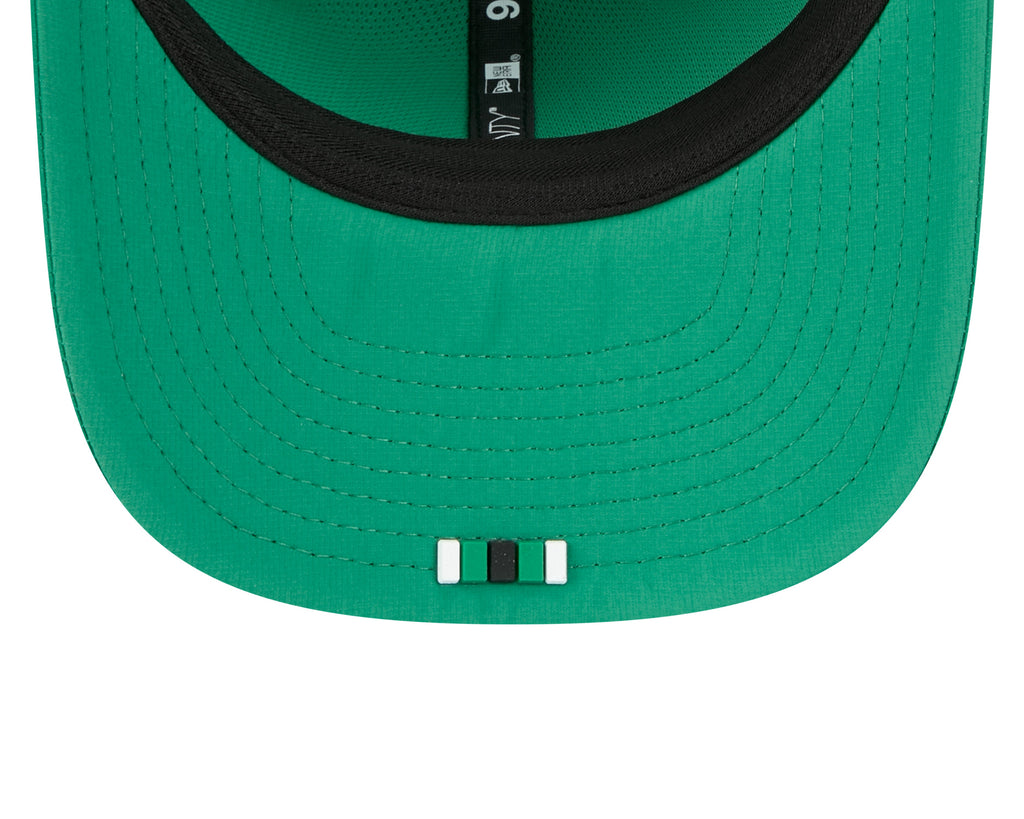 Philadelphia Eagles NFL New Era Men's Green 9Seventy 2025 Sideline Hot Weather Trucker Snapback