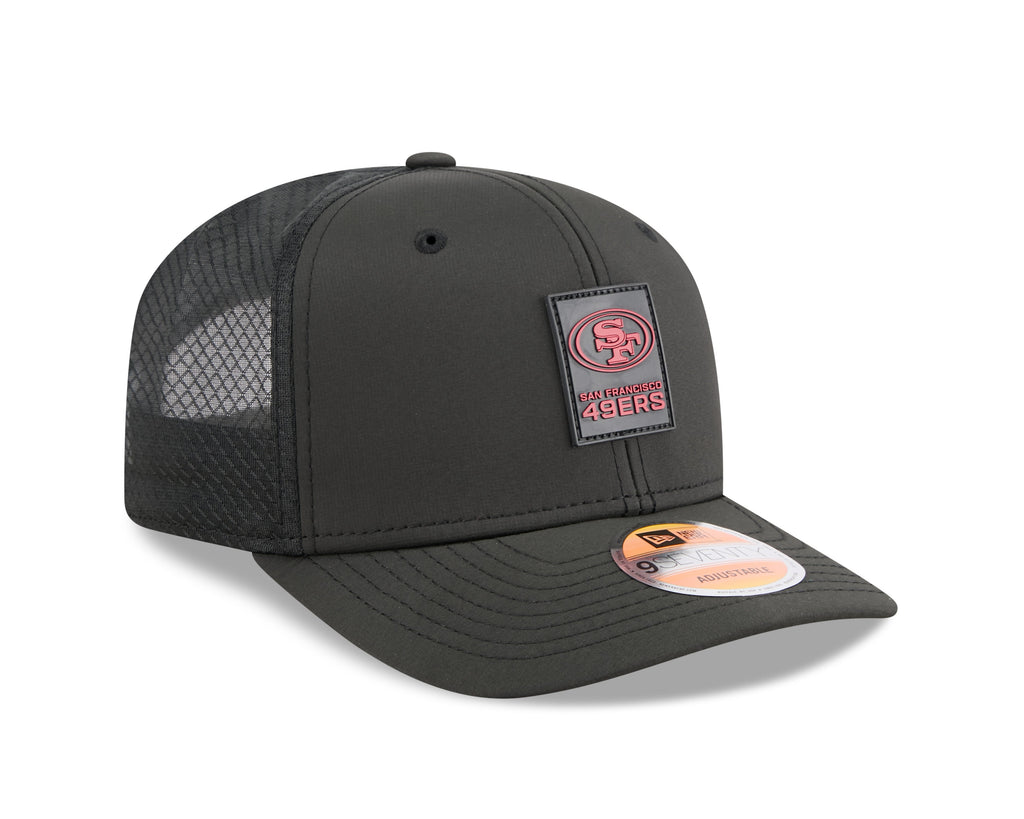 San Francisco 49ers NFL New Era Men's Black Charcoal 9Seventy 2025 Sideline Hot Weather Trucker Snapback
