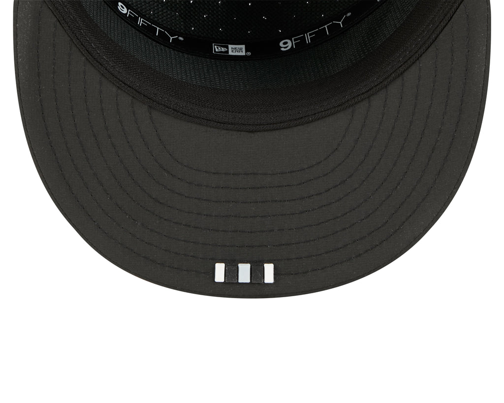 Las Vegas Raiders NFL New Era Men's Black 9Fifty 2025 Sideline Hot Weather Split Panel Snapback