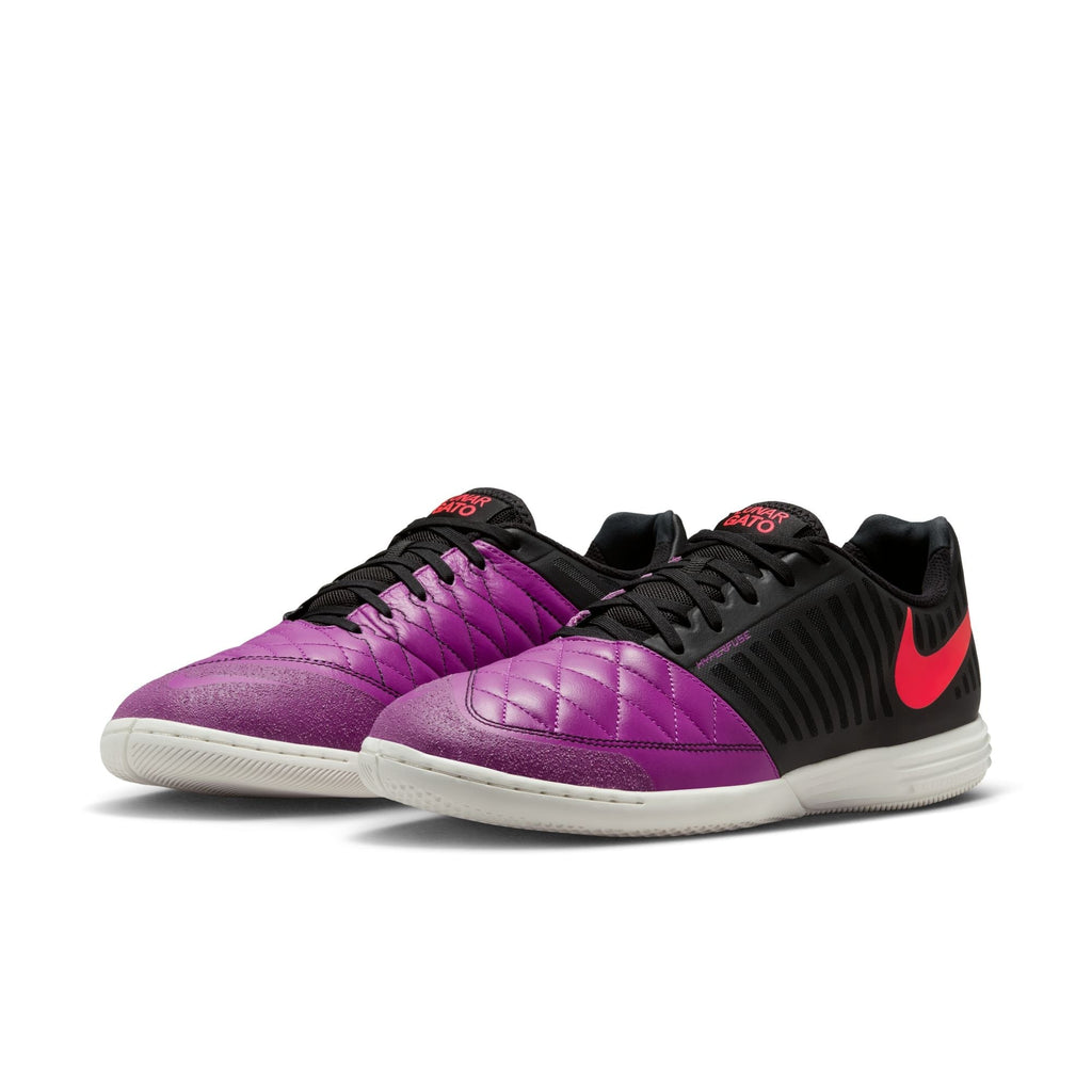 Nike Lunargato II Indoor/Court Low-Top Soccer Shoes
