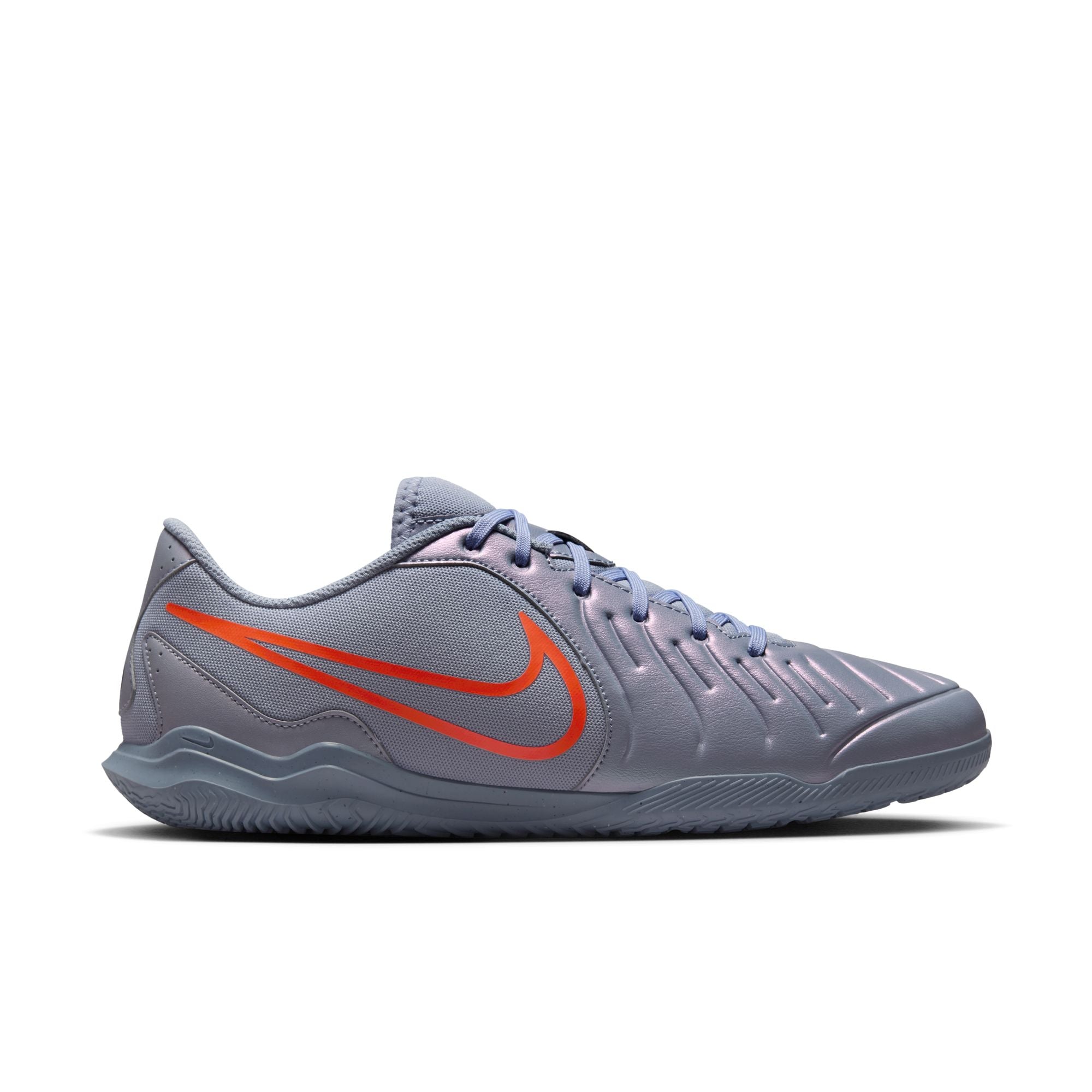 Nike Tiempo Legend 10 Club Indoor/Court Low-Top Soccer Shoes