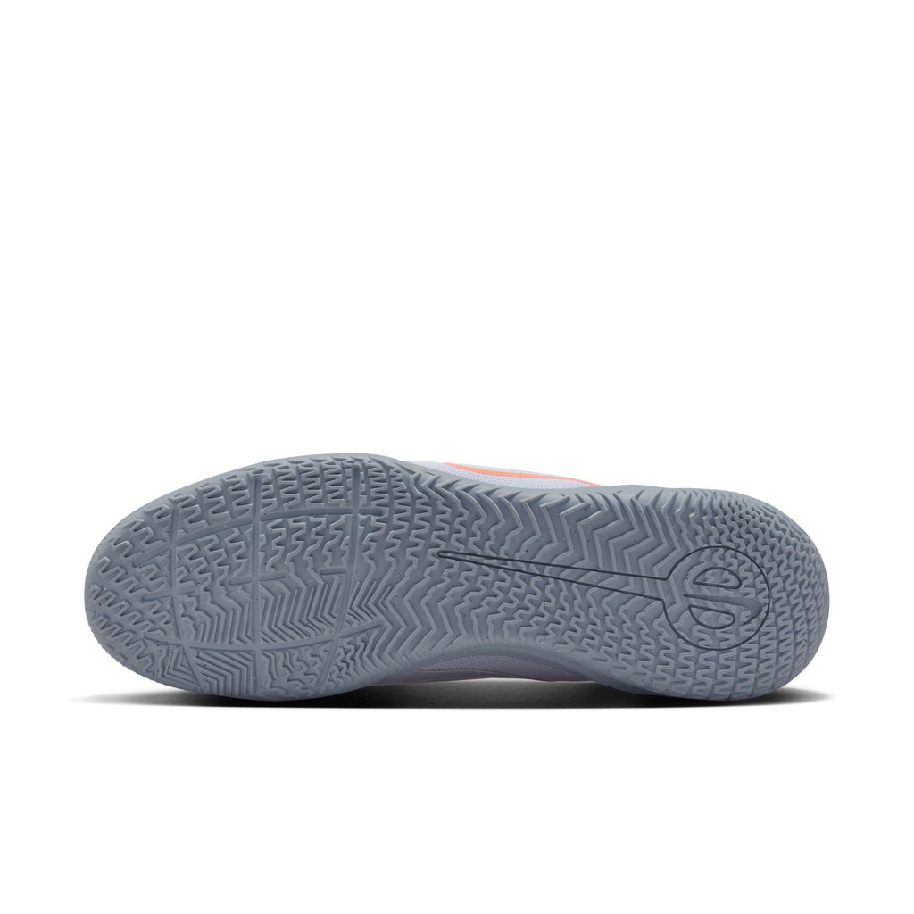 Nike Tiempo Legend 10 Club Indoor/Court Low-Top Soccer Shoes