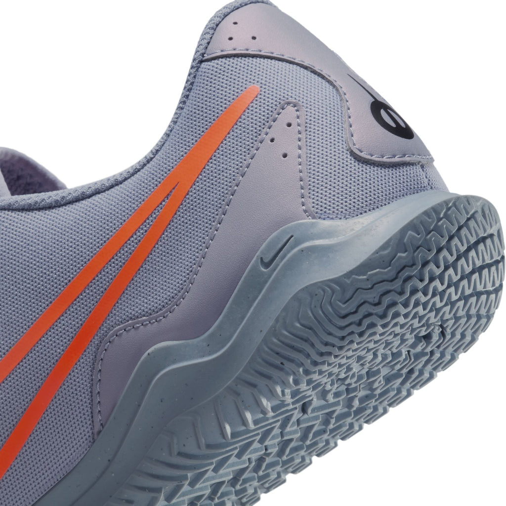 Nike Tiempo Legend 10 Club Indoor/Court Low-Top Soccer Shoes