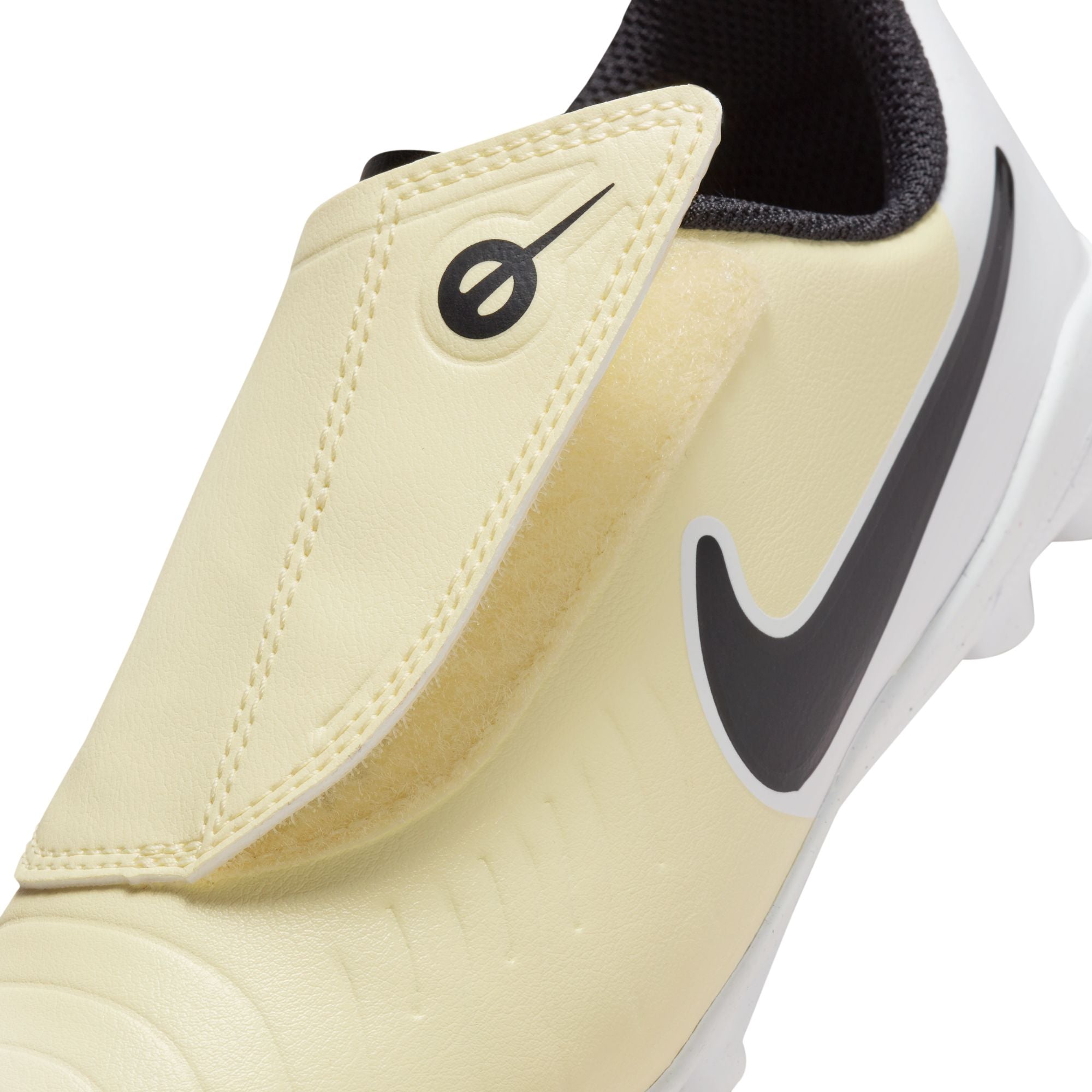 Nike Jr. Tiempo Legend 10 Club Little Kids' Multi-Ground Low Top Soccer Cleats