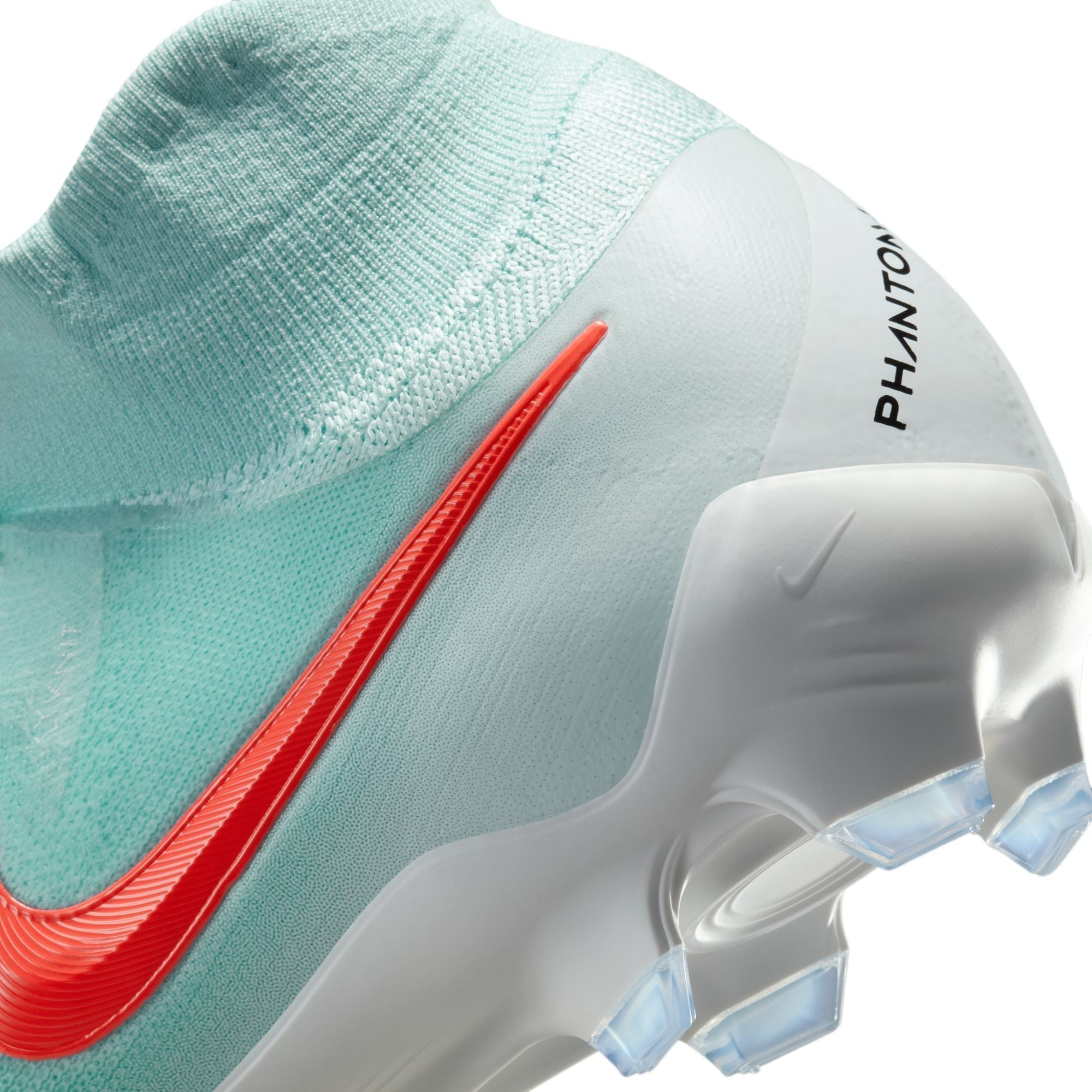 Nike Phantom Luna 2 Pro FG High-Top Soccer Cleats