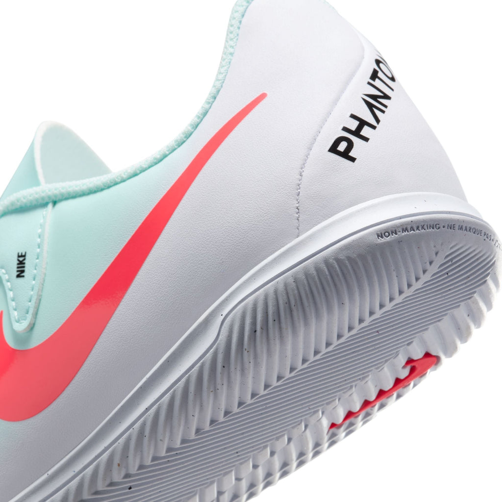 Nike Jr. Phantom GX 2 Club Little/Big Kids' IC Soccer Shoes
