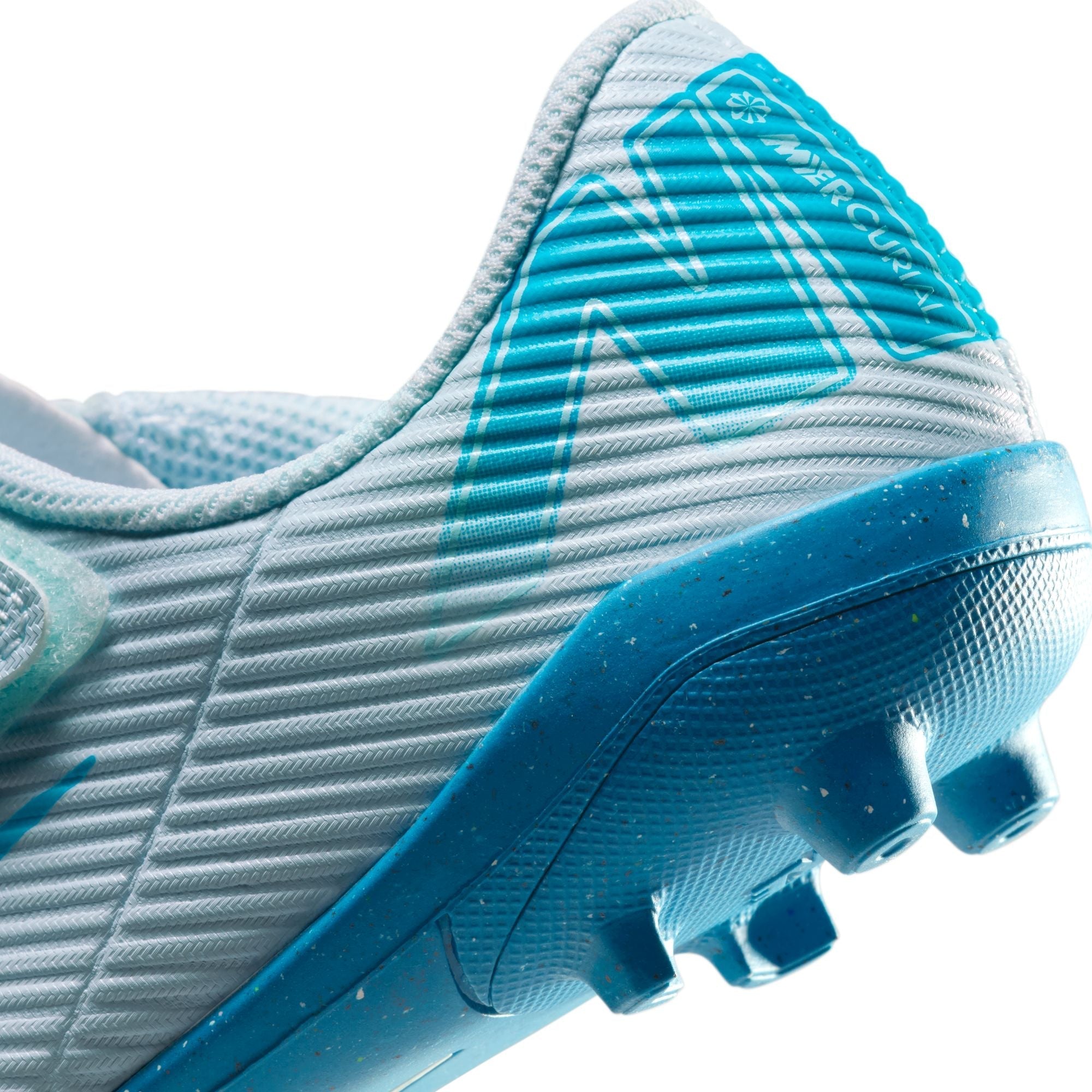 Nike Jr. Mercurial Vapor 16 Club Little Kids' MG Low-Top Soccer Cleats