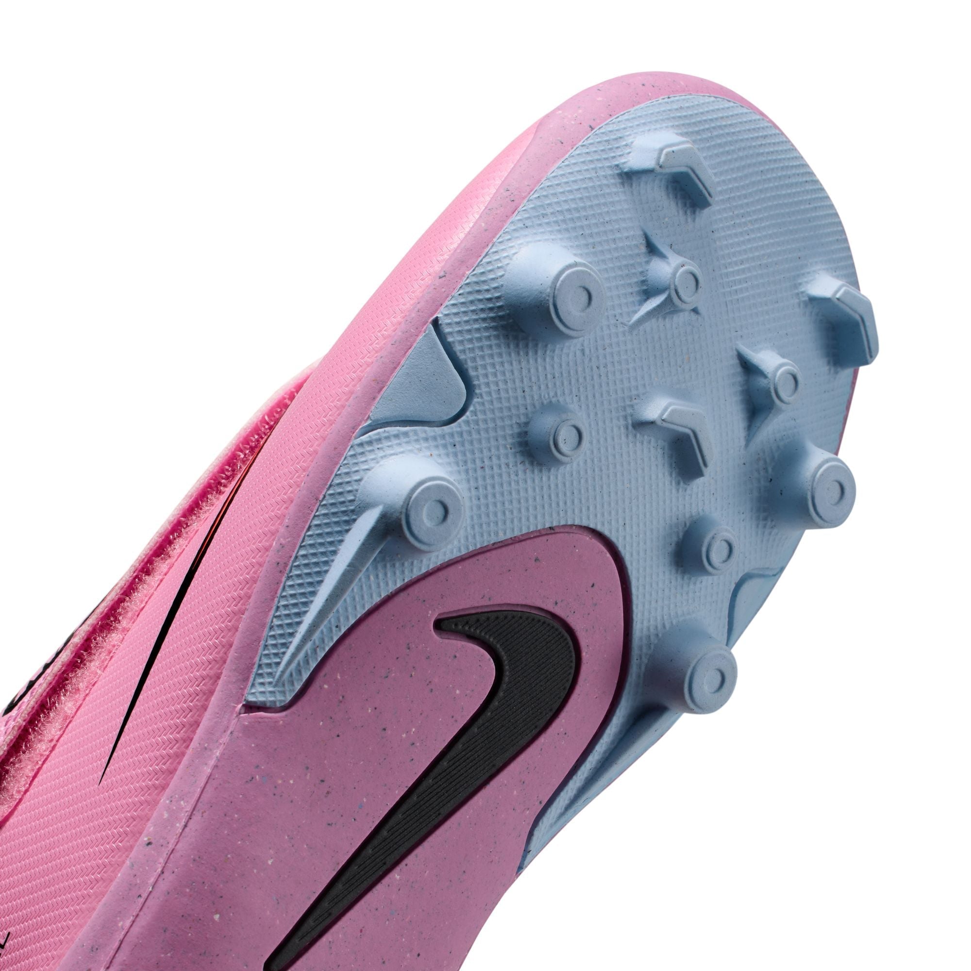 Nike Jr. Mercurial Vapor 16 Club Little Kids' Multi-Ground Low-Top Soccer Cleats