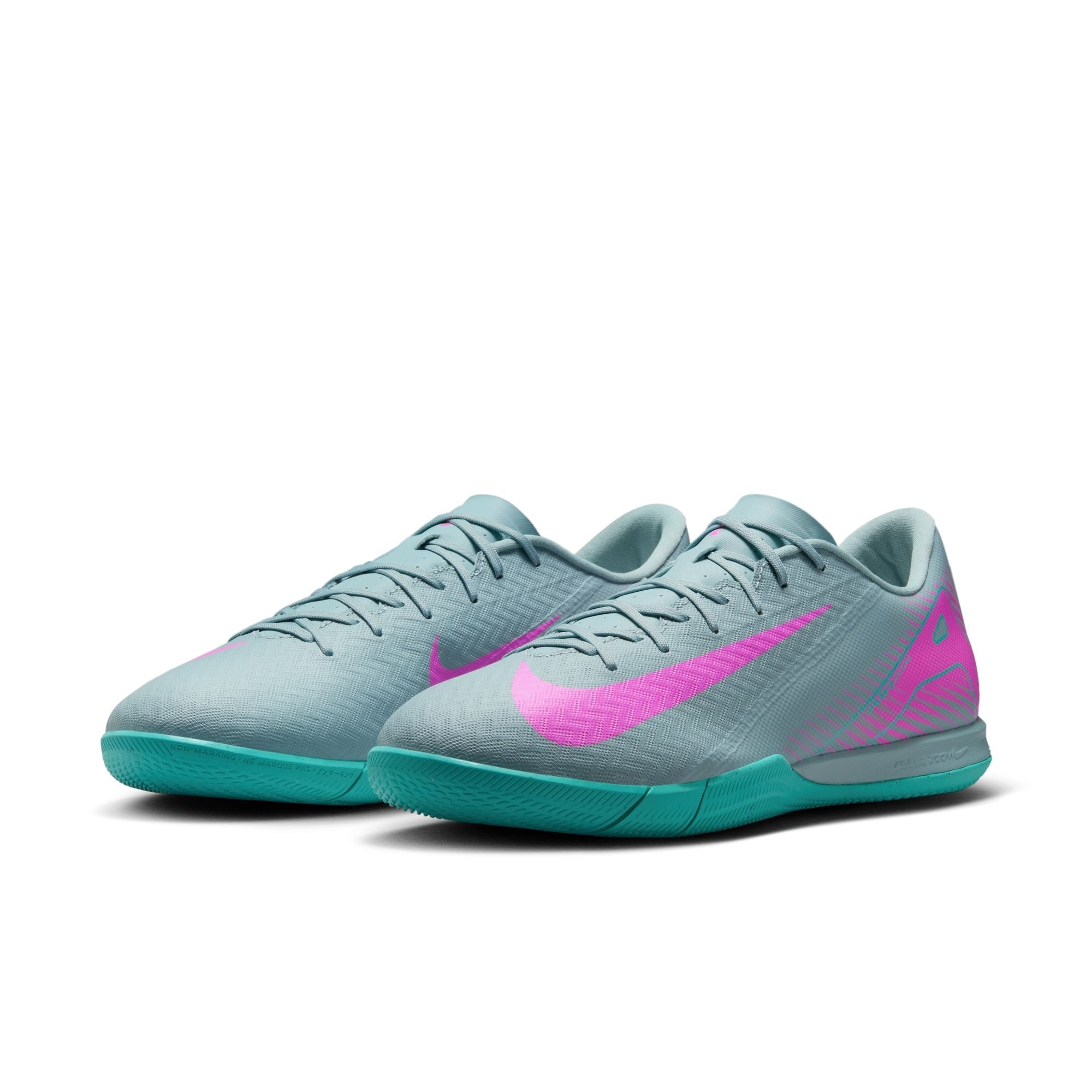 Nike Mercurial Vapor 16 Academy IC Low-Top Soccer Shoes
