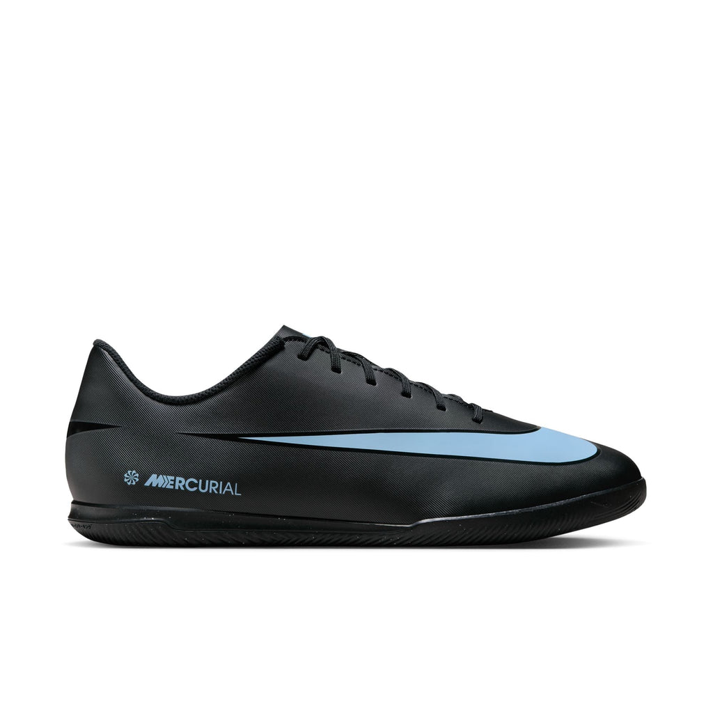 Nike Mercurial Vapor 16 Club Indoor/Court Low-Top Soccer Shoes