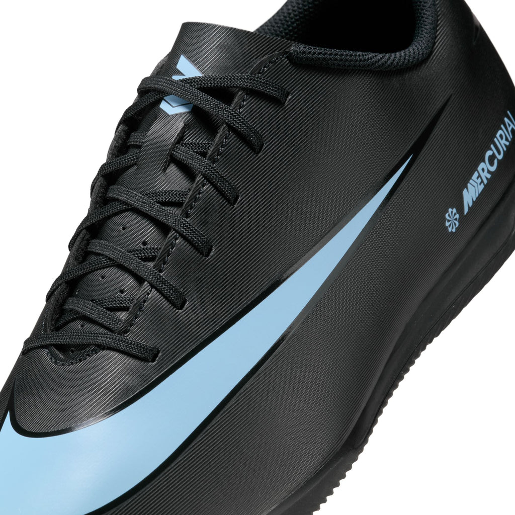 Nike Mercurial Vapor 16 Club Indoor/Court Low-Top Soccer Shoes