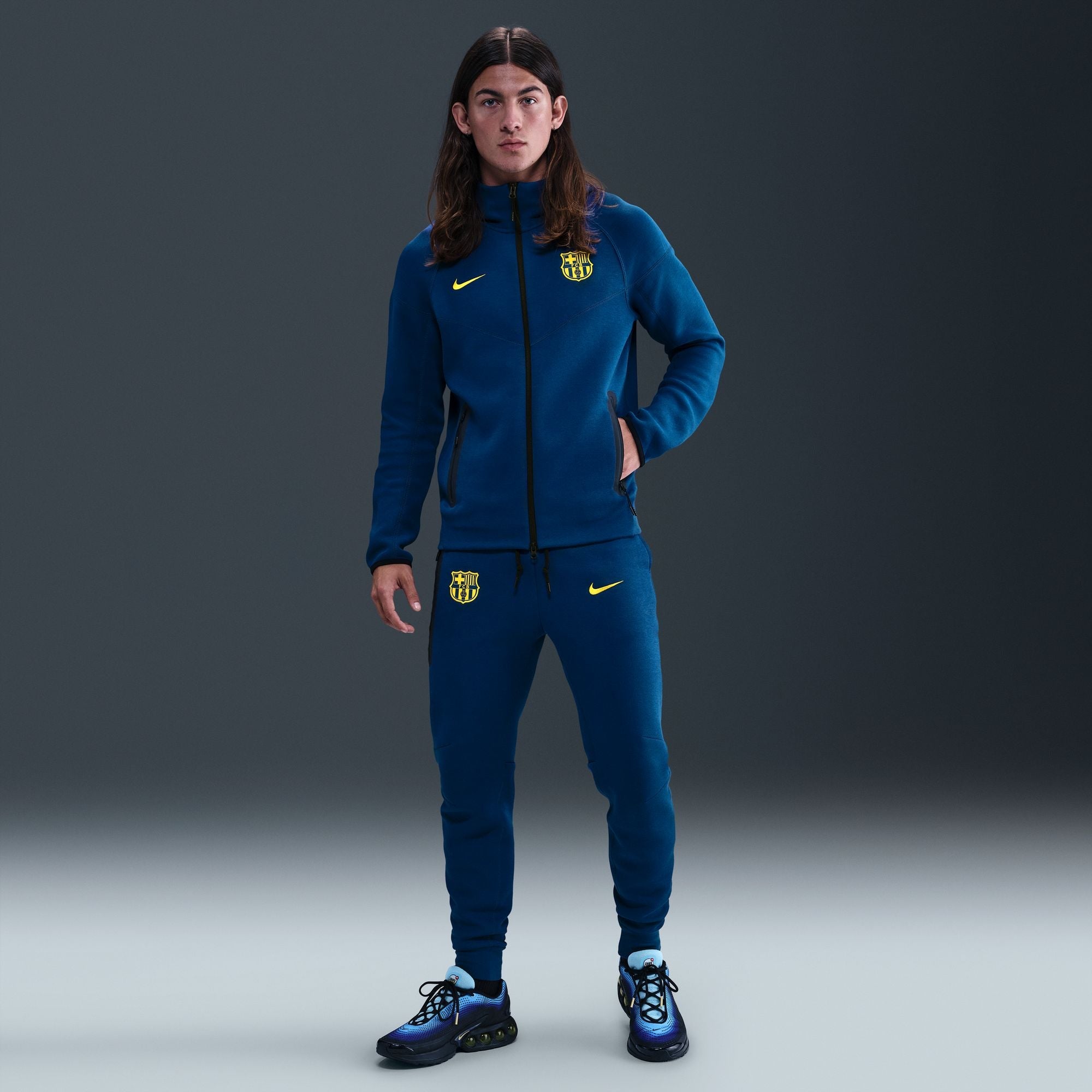 Nike FC Barcelona Tech Windrunner Fourth Men's Soccer Fleece Full-Zip Jacket