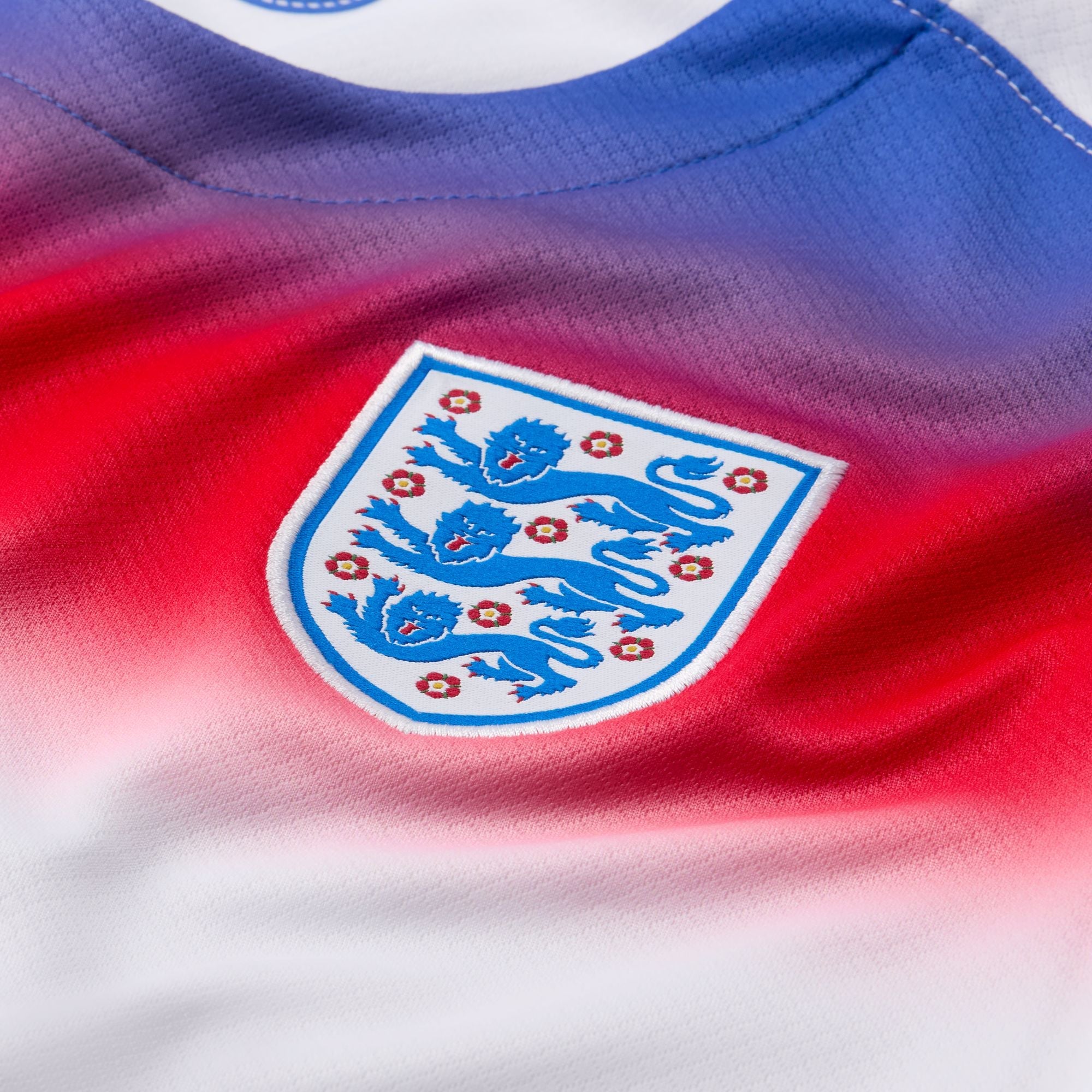 Nike England 2025 Stadium Home (Women's Team) Big Kids' Dri-FIT Soccer Replica Jersey