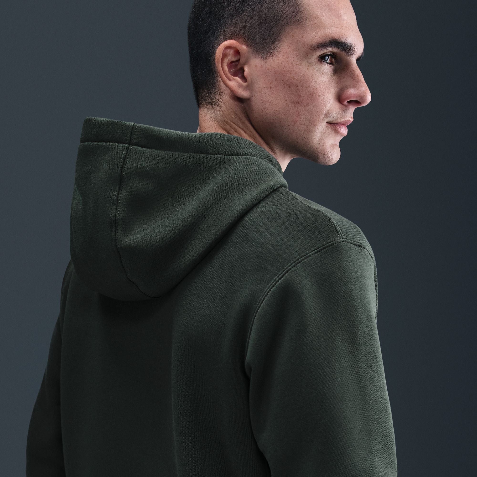 Nike Chelsea FC Club Men's Soccer Pullover Hoodie