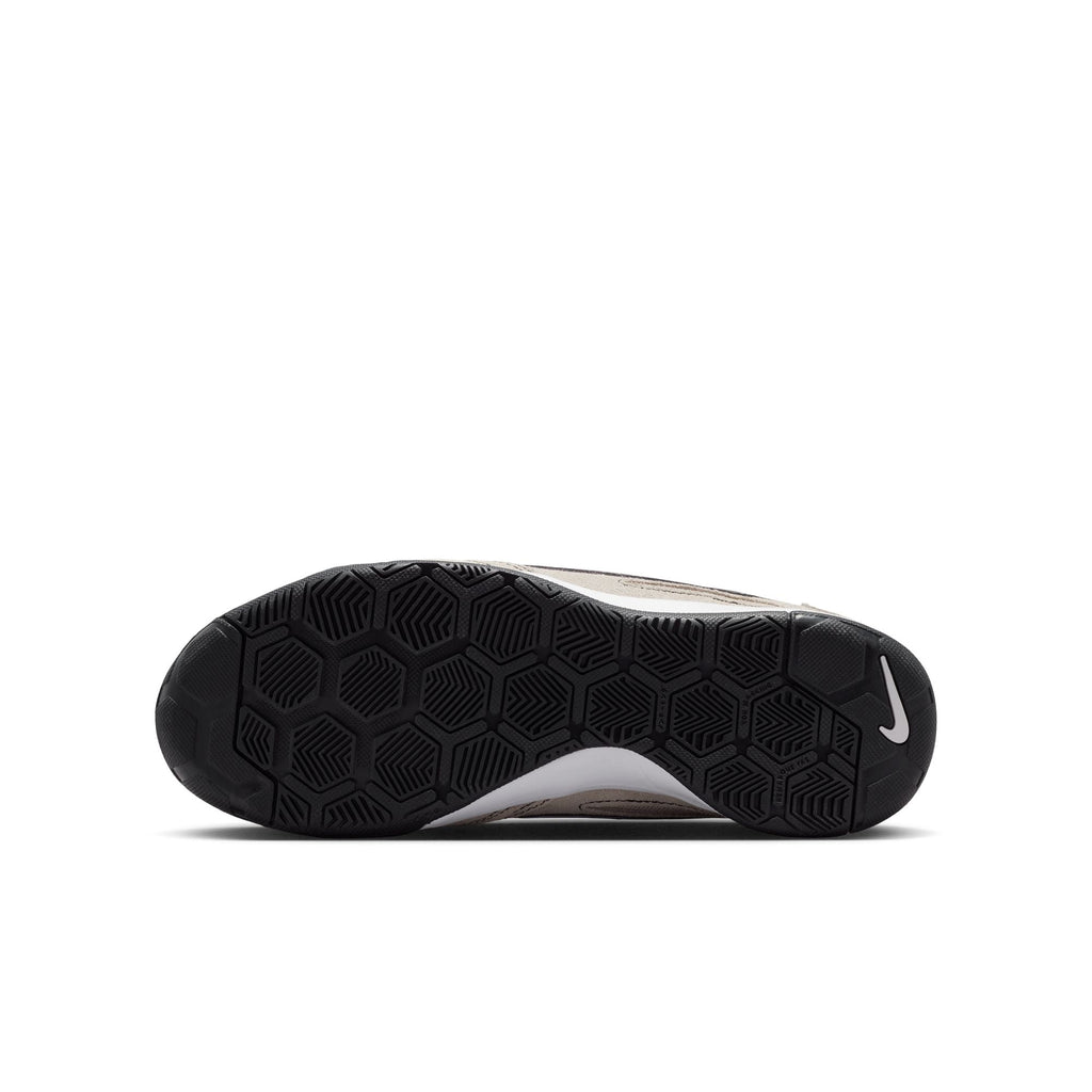 Nike Gato Big Kids' Indoor Soccer Shoes