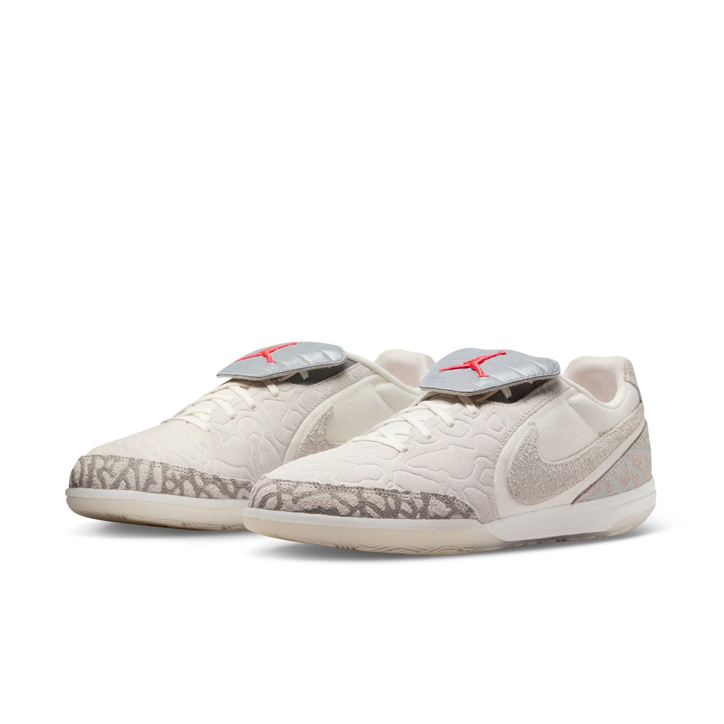 Nike Jordan Tiempo Streetgato SE Indoor/Court Low-Top Soccer Shoes