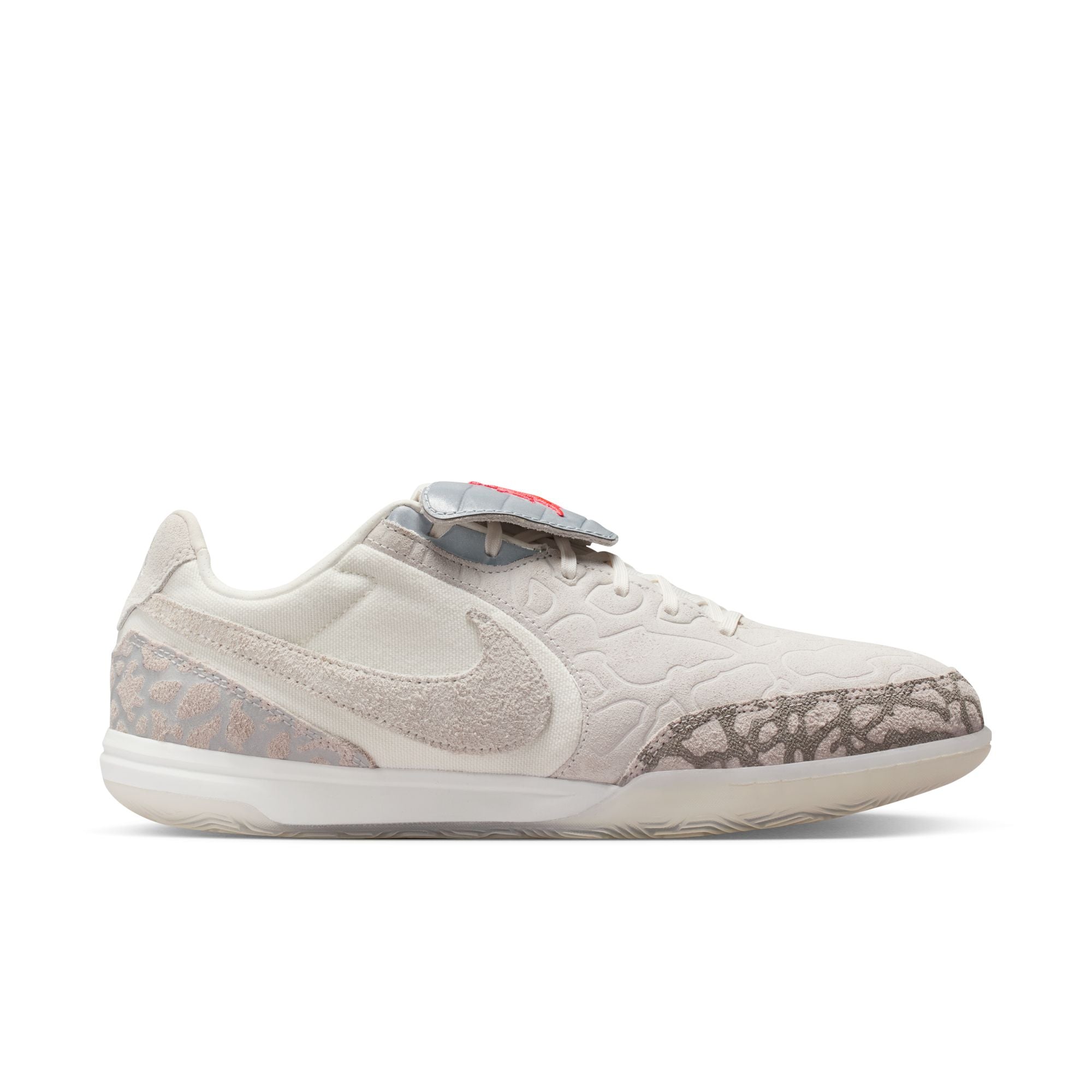 Nike Jordan Tiempo Streetgato SE Indoor/Court Low-Top Soccer Shoes