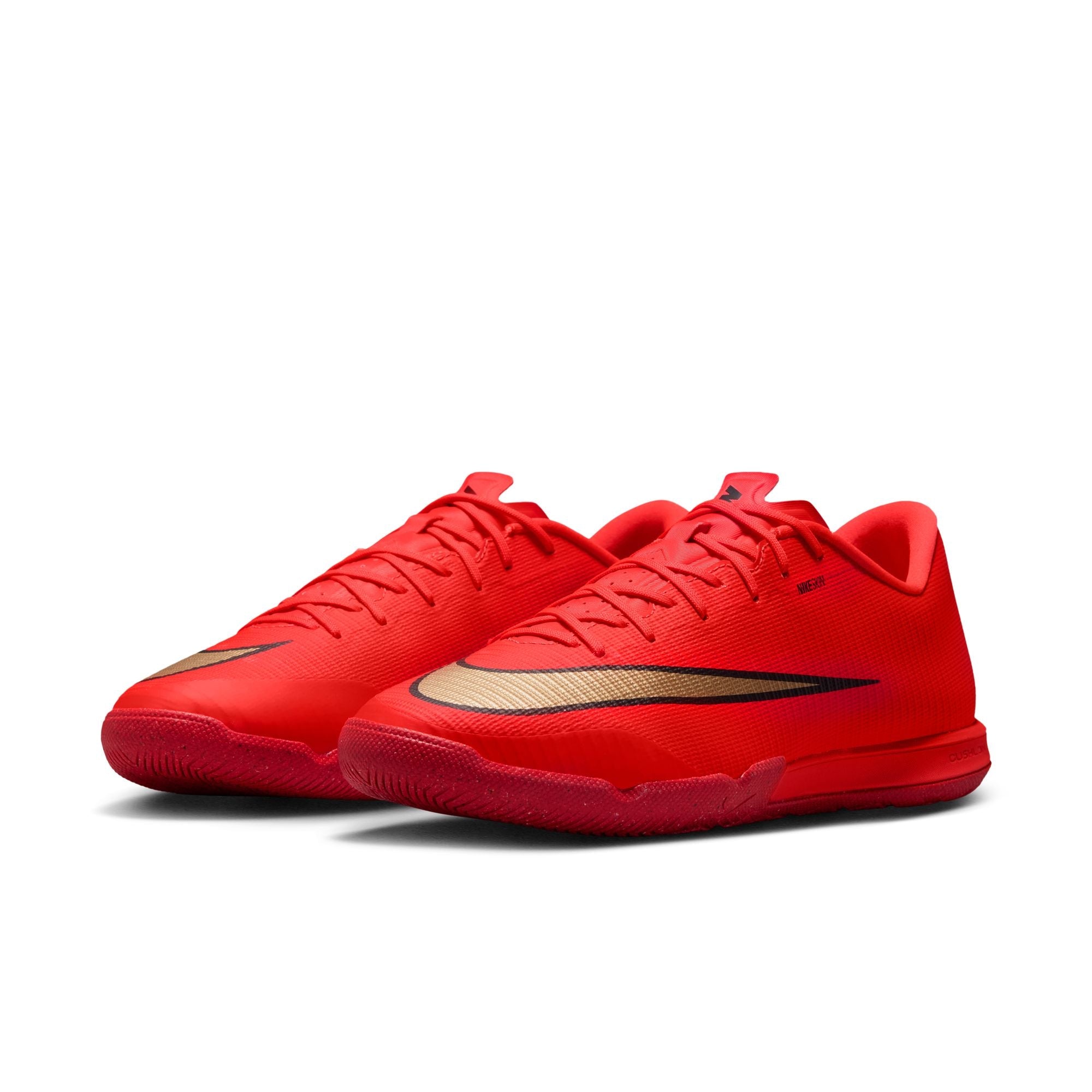 Nike Mercurial Vapor 17 Academy Indoor/Court Low-Top Soccer Shoes