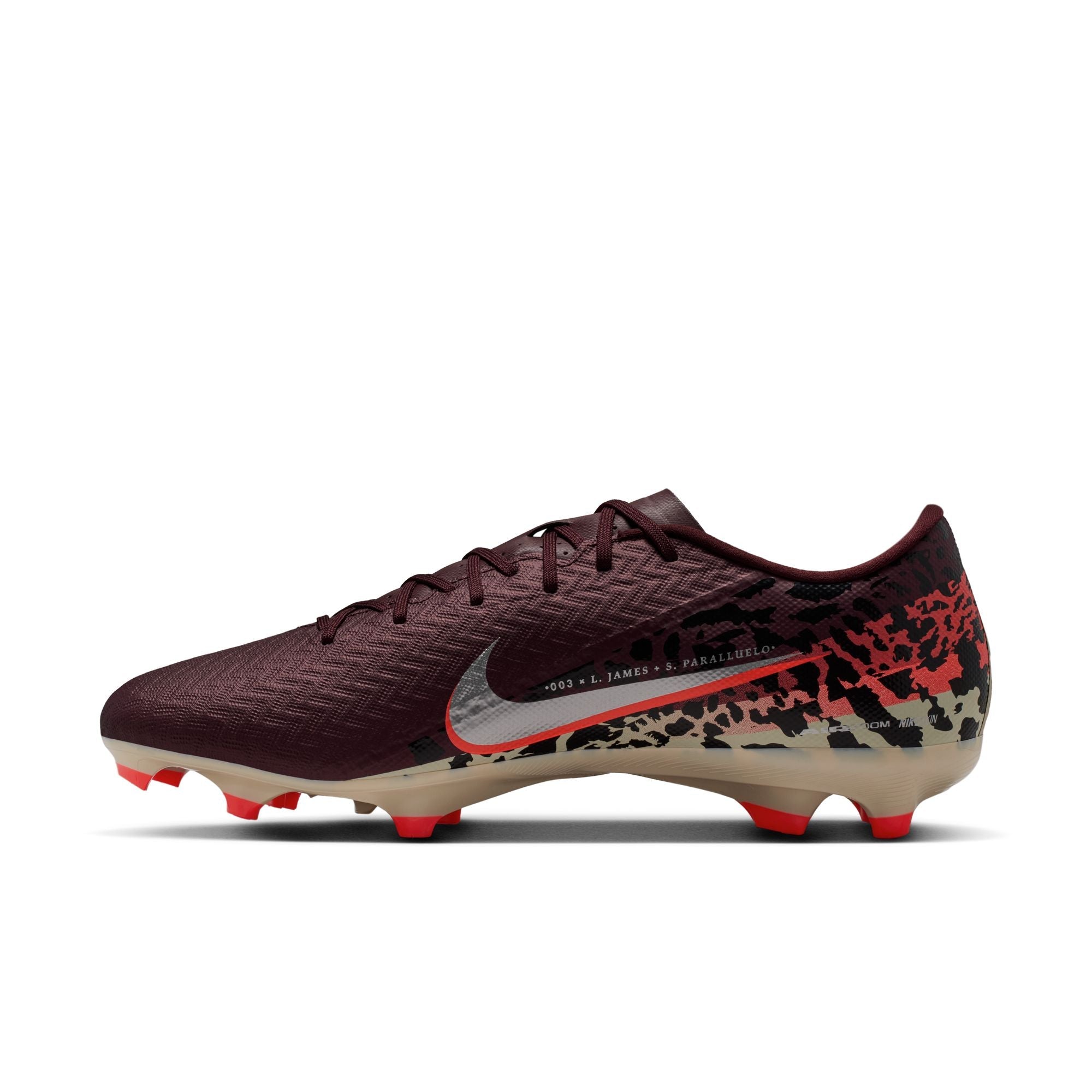 Nike United Mercurial Vapor 16 Academy Multi-Ground Low-Top Soccer Cleats