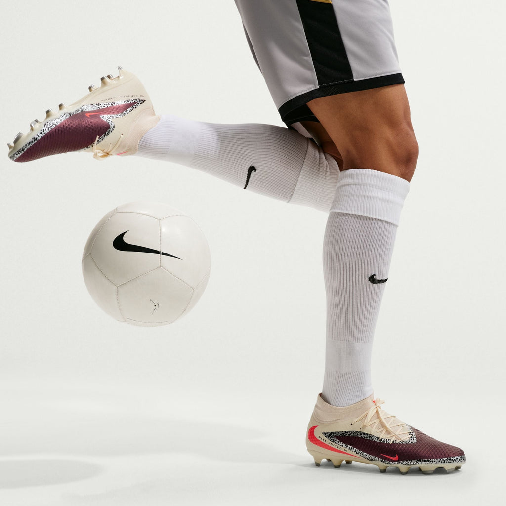 Nike United Phantom 6 High Academy Multi-Ground Soccer Cleats