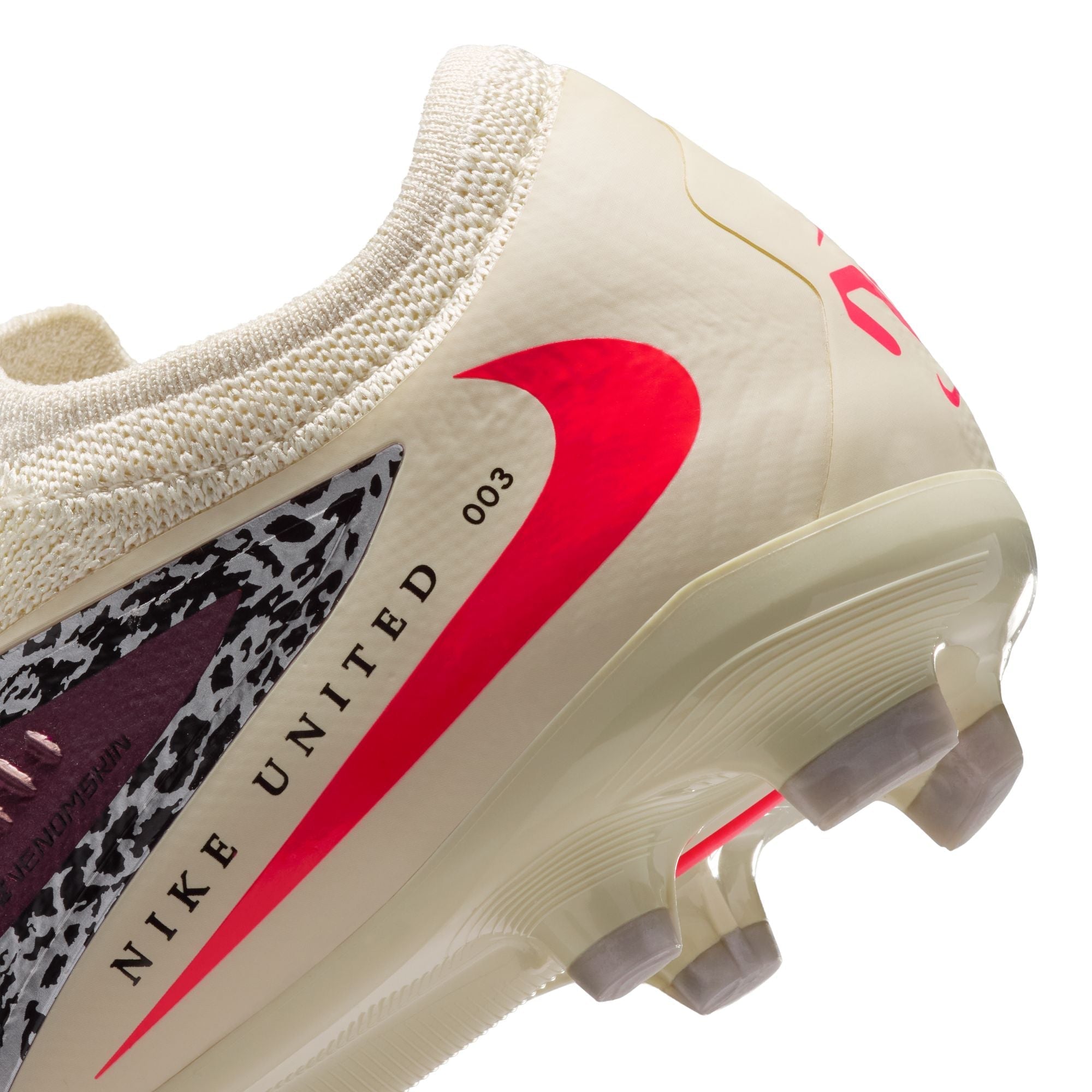 Nike Jr. Phantom 6 Low Pro Big Kids' Multi-Ground Soccer Cleats