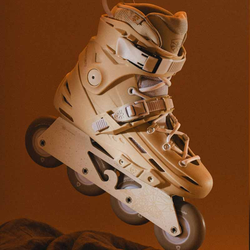 Flying Eagle F4 Raven Sands Skates