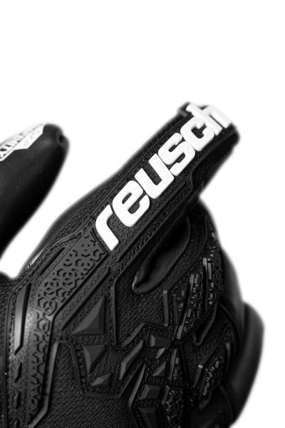 Reusch Attrakt Freegel Infinity Goalkeeper Glove