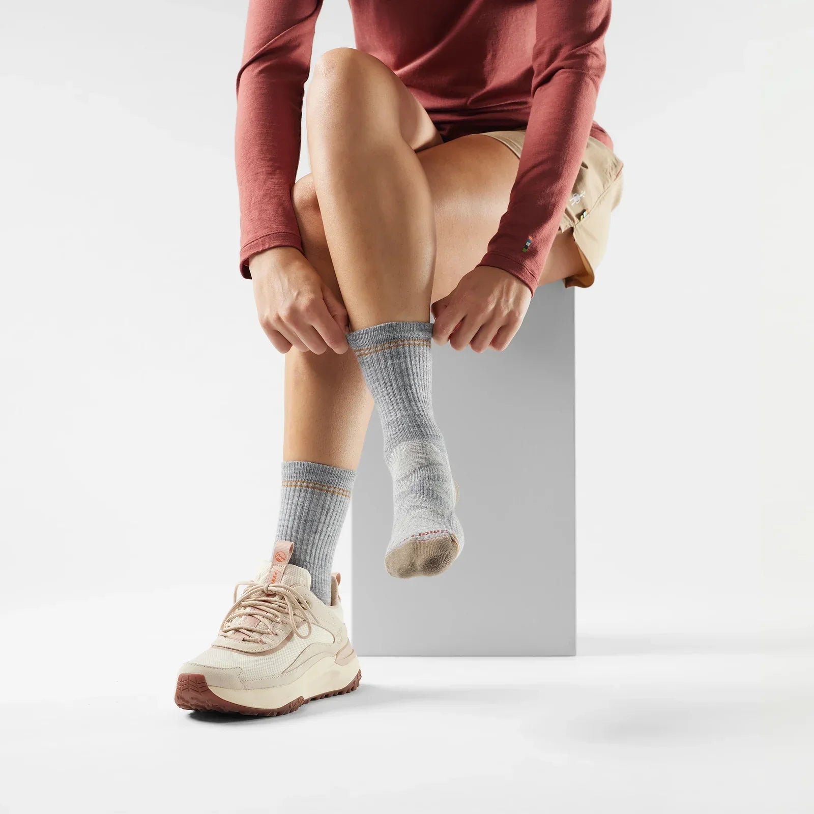 Smartwool - Hike Light Cushion Crew Socks - Women's - Light Gray White