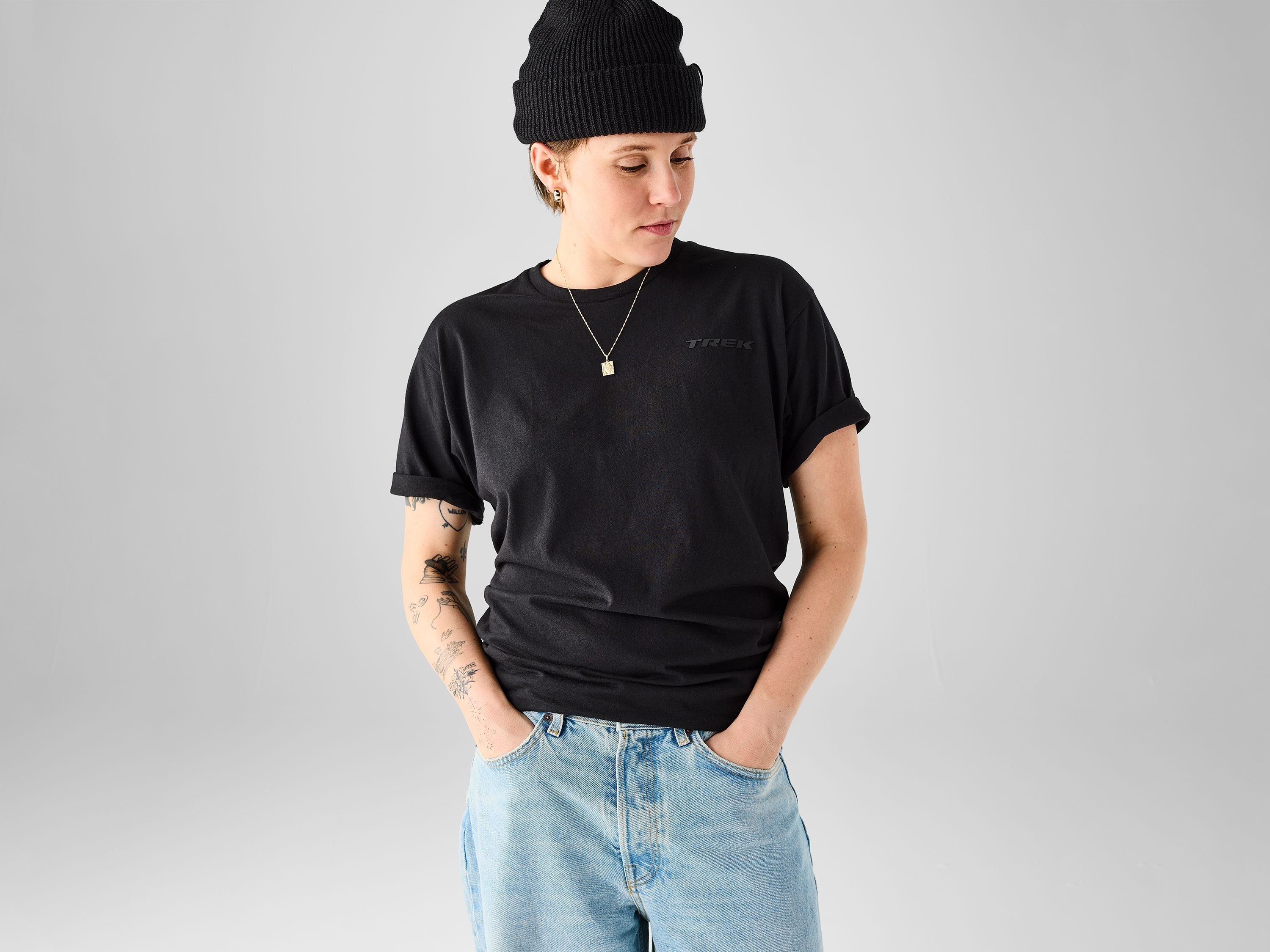 Trek Monochromatic Logo Medium Black Shirt