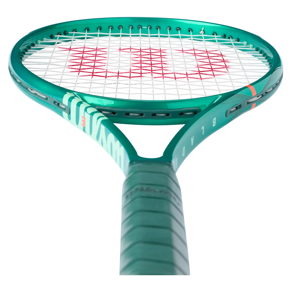 Wilson Blade 98 16x19 v10 Tennis Racquet