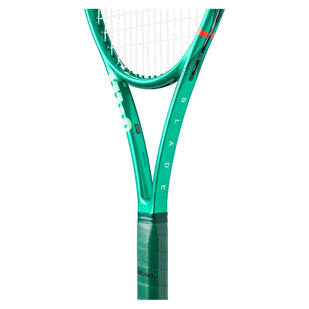 Wilson Blade 98 18x20 v10 Tennis Racquet