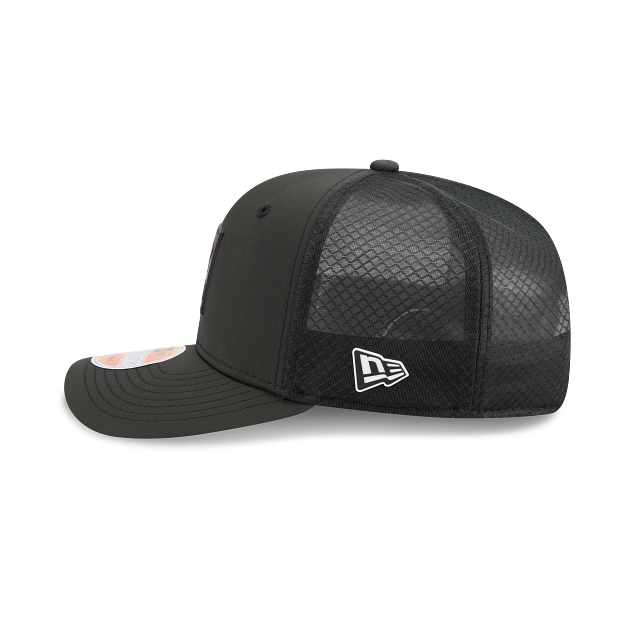 Atlanta Falcons NFL New Era Men's Black 9Seventy 2025 Sideline Hot Weather Trucker Snapback