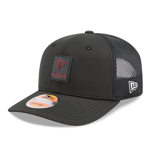 Atlanta Falcons NFL New Era Men's Black 9Seventy 2025 Sideline Hot Weather Trucker Snapback