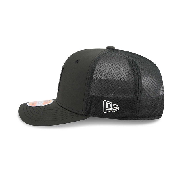 Baltimore Ravens NFL New Era Men's Black 9Seventy 2025 Sideline Hot Weather Trucker Snapback