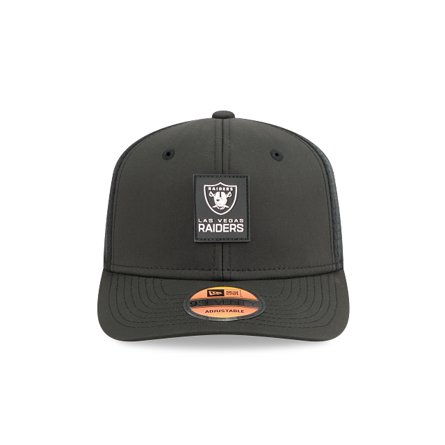 Las Vegas Raiders NFL New Era Men's Black 9Seventy 2025 Sideline Hot Weather Trucker Snapback