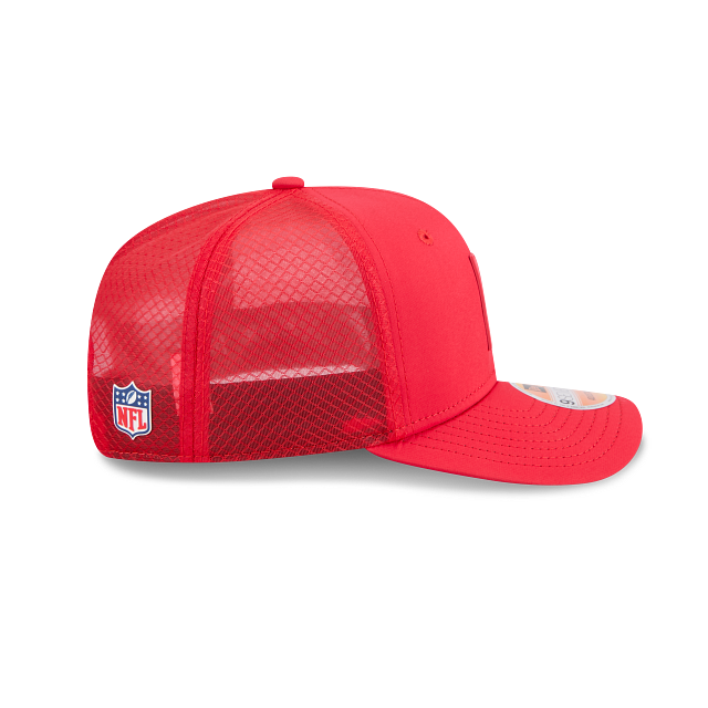 Kansas City Chiefs NFL New Era Men's Red 9Seventy 2025 Sideline Hot Weather Trucker Snapback