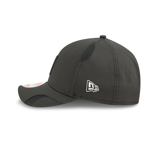 Las Vegas Raiders NFL New Era Men's Black 9Forty 2025 Sideline M-Crown Snapback