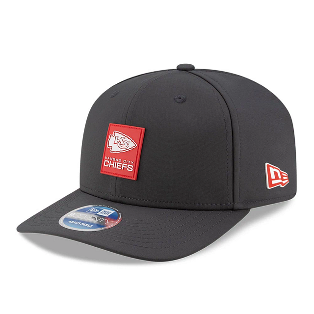 Kansas City Chiefs NFL New Era Men's Charcoal 9Seventy 2025 Sideline Stretch Snapback
