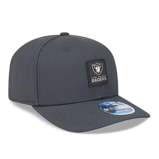 Las Vegas Raiders NFL New Era Men's Charcoal 9Seventy 2025 Sideline Stretch Snapback